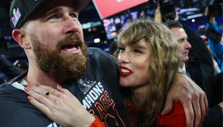 Taylor Swift And Boyfriend Travis Kelce