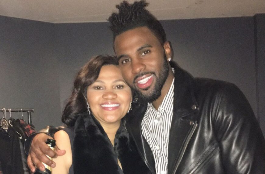 Jason Derulo With His Mother